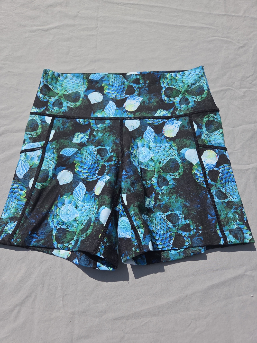 Constantly Varied Gear Mermaid Skulls Shorts S GUC